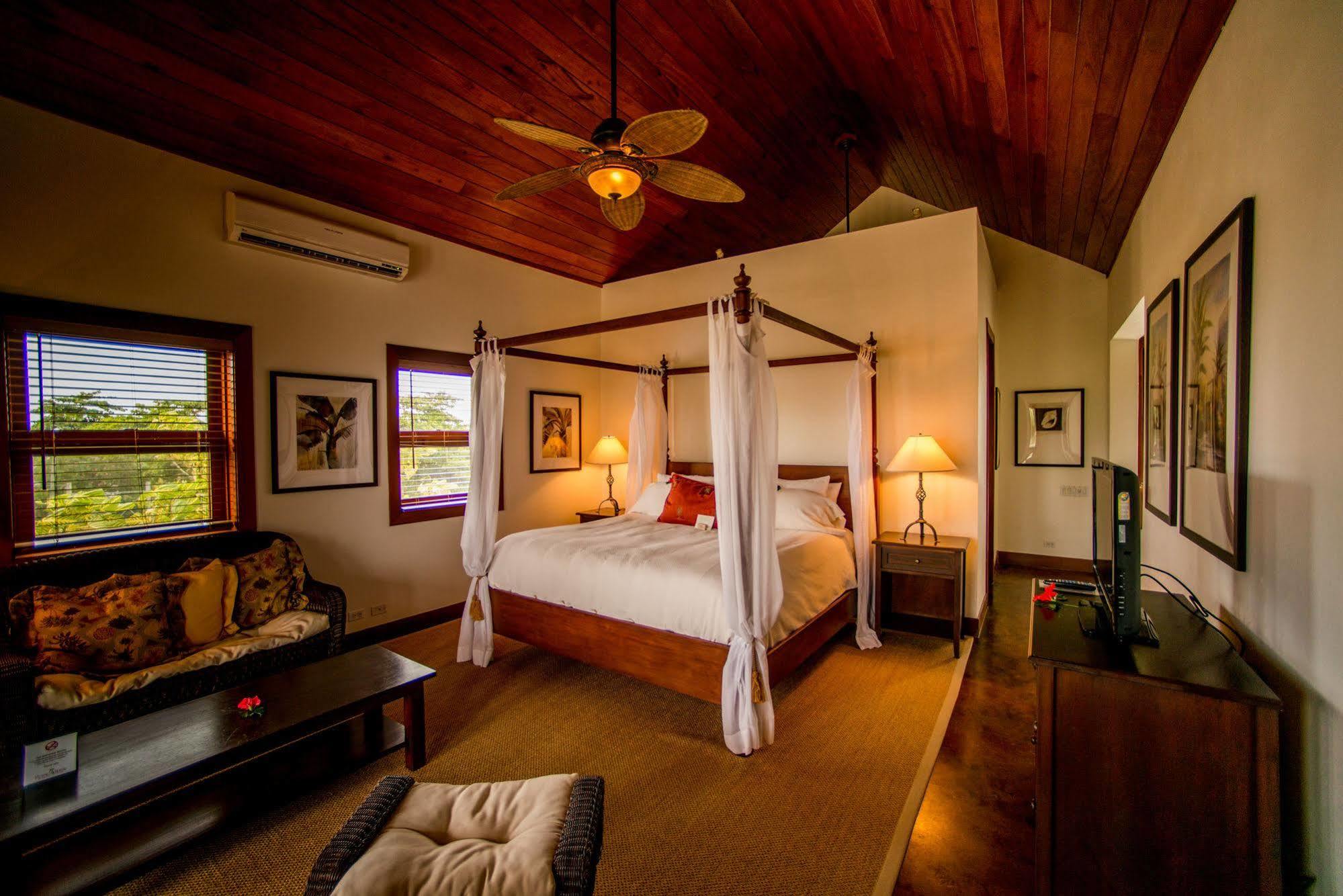 Victoria House Resort & Spa سان بيدرو المظهر الخارجي الصورة